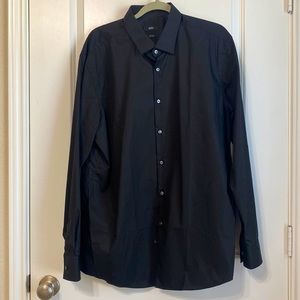 Mens Black Hugo Boss dress shirt. Size 18